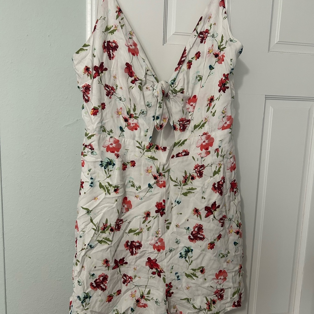 Rue21 White Floral Romper